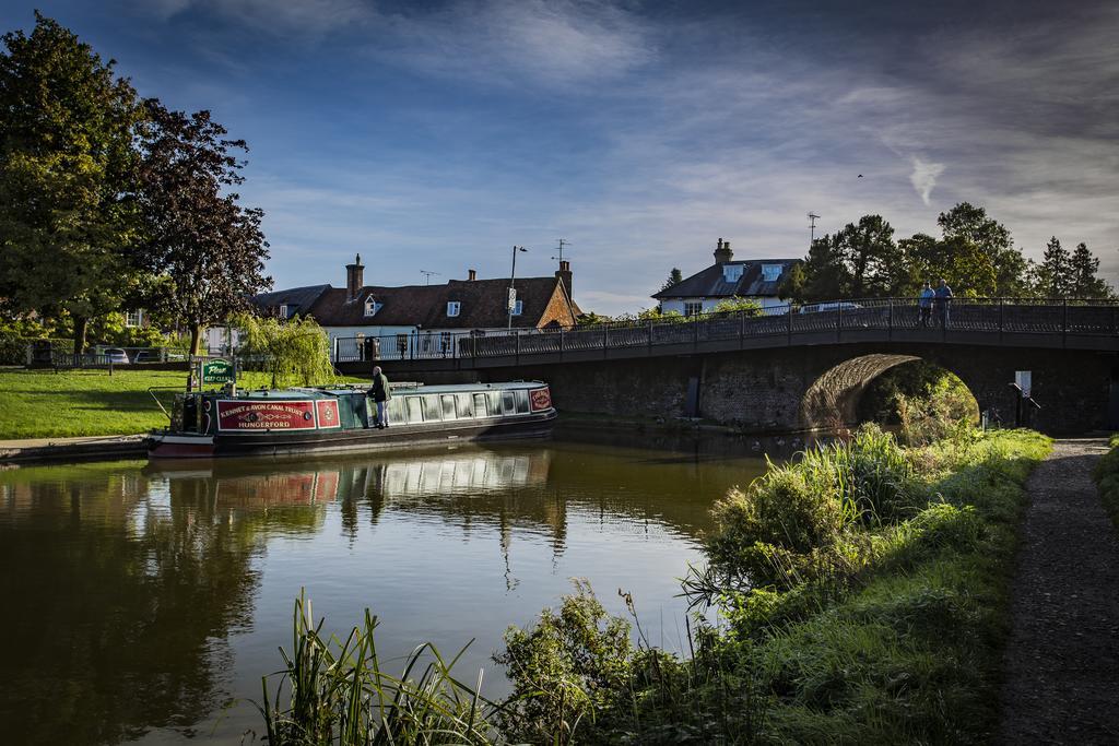 The Three Swans Hotel, Hungerford, Berkshire Zewnętrze zdjęcie