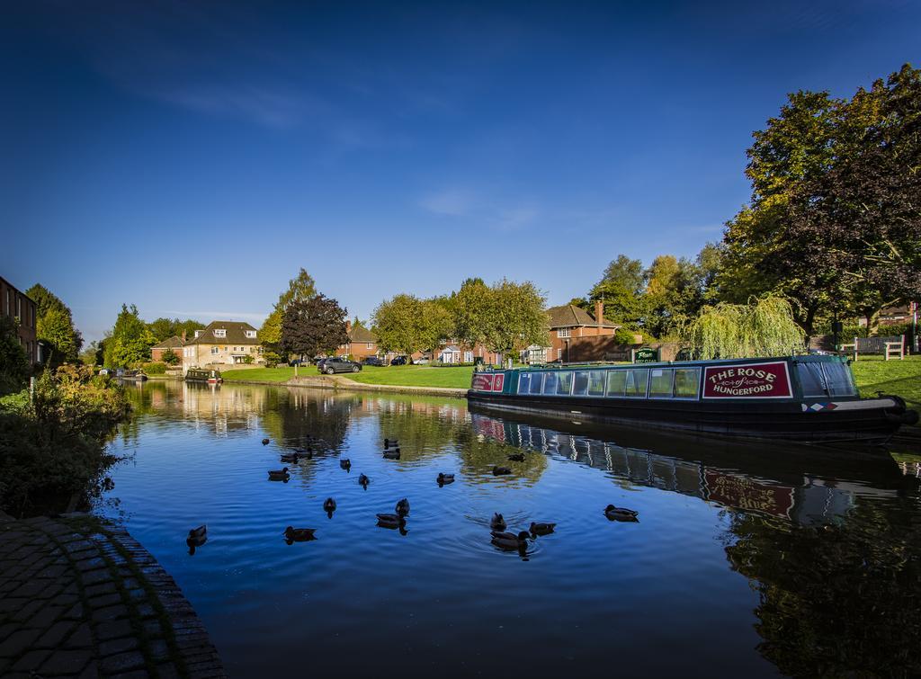 The Three Swans Hotel, Hungerford, Berkshire Zewnętrze zdjęcie