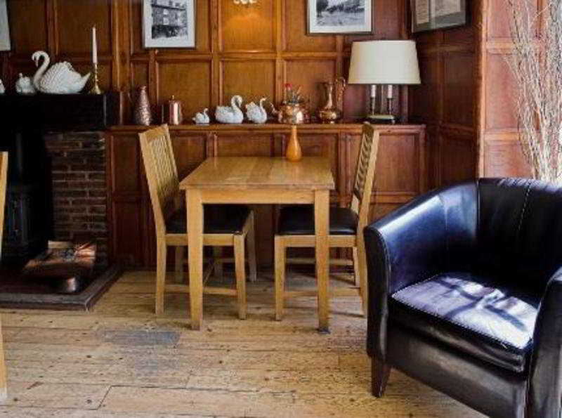 The Three Swans Hotel, Hungerford, Berkshire Zewnętrze zdjęcie